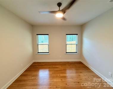 521 N Linwood Avenue - Photo Thumbnail 15