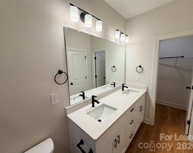 521 N Linwood Avenue - Photo Thumbnail 19