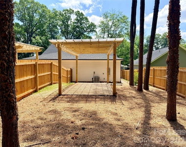 521 N Linwood Avenue - Photo Thumbnail 34