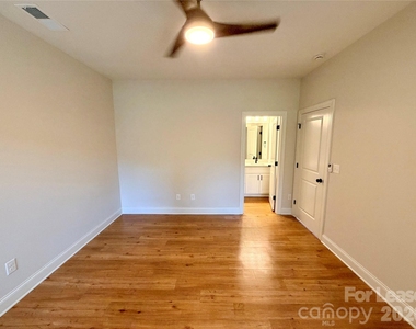 521 N Linwood Avenue - Photo Thumbnail 13