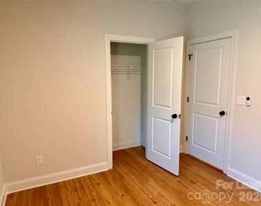 521 N Linwood Avenue - Photo Thumbnail 23