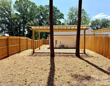 525 N Linwood Avenue - Photo Thumbnail 36