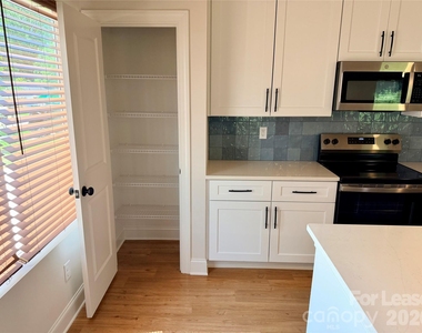 525 N Linwood Avenue - Photo Thumbnail 11