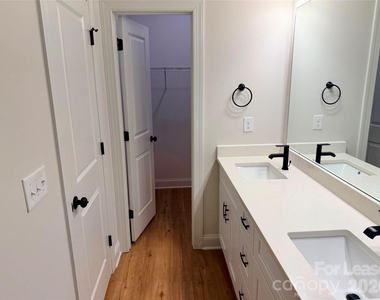 525 N Linwood Avenue - Photo Thumbnail 21