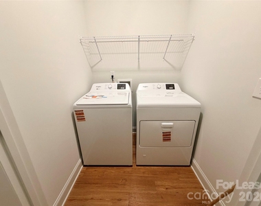 525 N Linwood Avenue - Photo Thumbnail 31