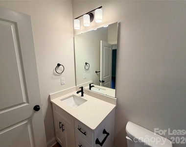 525 N Linwood Avenue - Photo Thumbnail 26