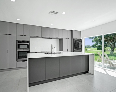 6700 E Tropical Way - Photo Thumbnail 15