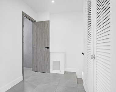6700 E Tropical Way - Photo Thumbnail 57