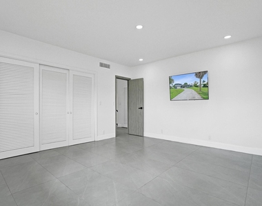 6700 E Tropical Way - Photo Thumbnail 49