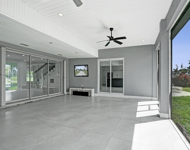 6700 E Tropical Way - Photo Thumbnail 23