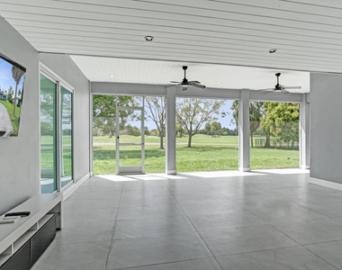 6700 E Tropical Way - Photo Thumbnail 21