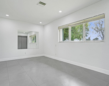 6700 E Tropical Way - Photo Thumbnail 31