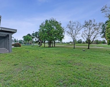 6700 E Tropical Way - Photo Thumbnail 67