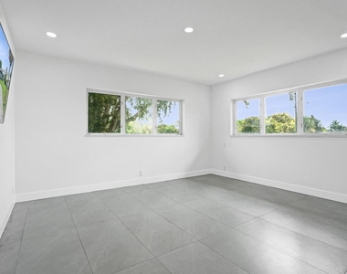 6700 E Tropical Way - Photo Thumbnail 46