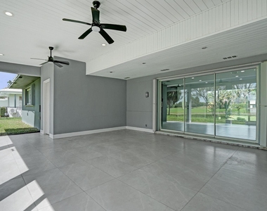 6700 E Tropical Way - Photo Thumbnail 24
