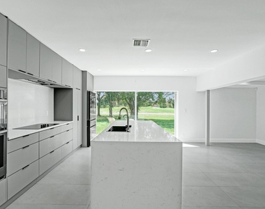 6700 E Tropical Way - Photo Thumbnail 16