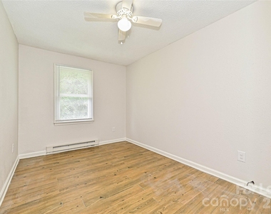 1119 Grady Street - Photo Thumbnail 16