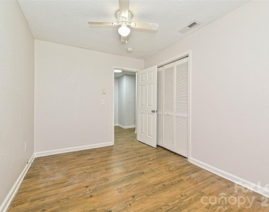 1119 Grady Street - Photo Thumbnail 17