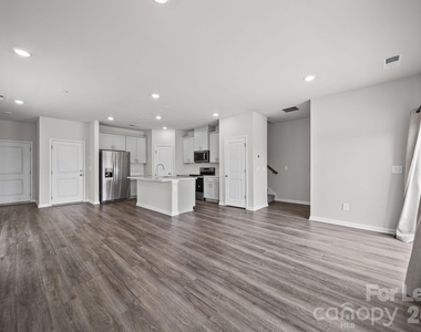 4080 County Down Avenue - Photo Thumbnail 7