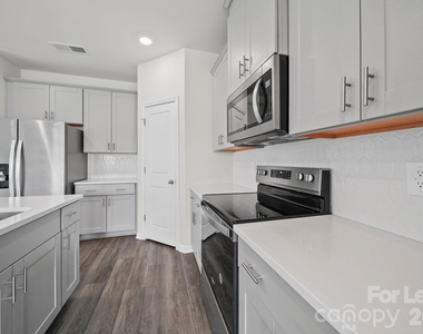 4080 County Down Avenue - Photo Thumbnail 9
