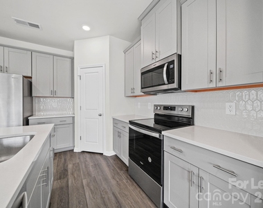 4080 County Down Avenue - Photo Thumbnail 8