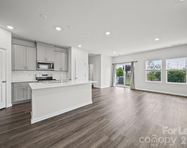 4080 County Down Avenue - Photo Thumbnail 3