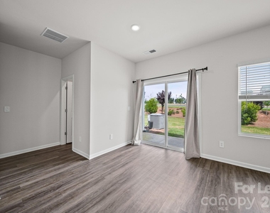 4080 County Down Avenue - Photo Thumbnail 6