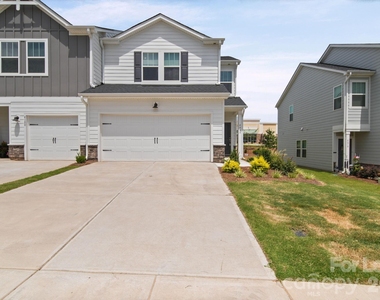 4080 County Down Avenue - Photo Thumbnail 2