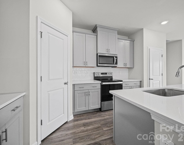 4080 County Down Avenue - Photo Thumbnail 11