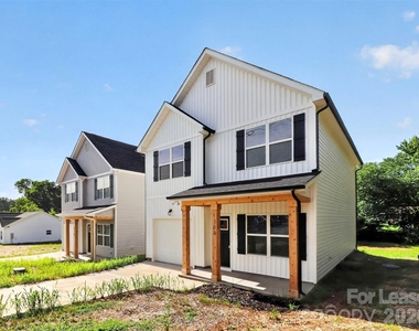 308 E Tallyrand Avenue - Photo Thumbnail 2
