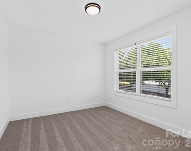 308 E Tallyrand Avenue - Photo Thumbnail 18