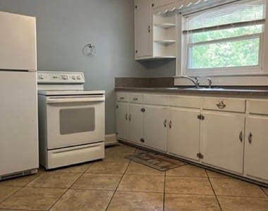213 Glenwood Drive - Photo Thumbnail 11