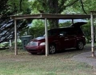 213 Glenwood Drive - Photo Thumbnail 13