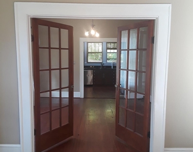 1201 E 35th Street - Photo Thumbnail 2