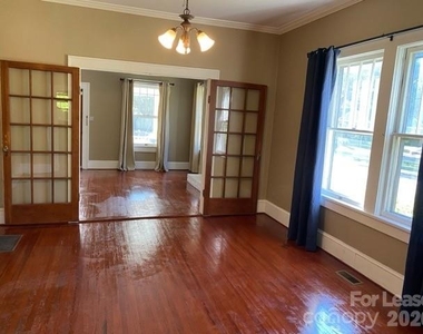1201 E 35th Street - Photo Thumbnail 18