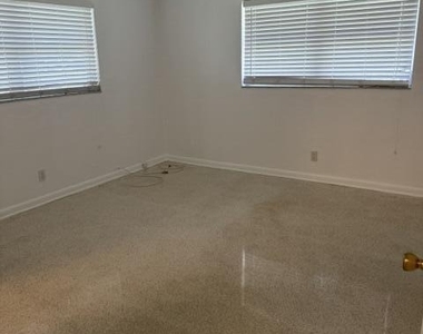 860 Nw 65th Avenue - Photo Thumbnail 18