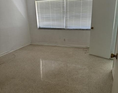 860 Nw 65th Avenue - Photo Thumbnail 19