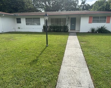 860 Nw 65th Avenue - Photo Thumbnail 1