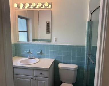 860 Nw 65th Avenue - Photo Thumbnail 16