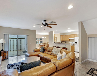 13814 Yarmouth Drive - Photo Thumbnail 20