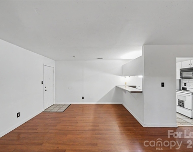 9535 University Terrace Drive - Photo Thumbnail 11