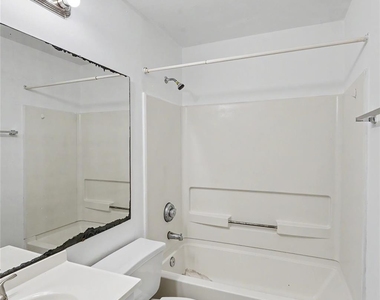 9535 University Terrace Drive - Photo Thumbnail 21