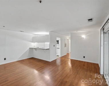 9535 University Terrace Drive - Photo Thumbnail 5