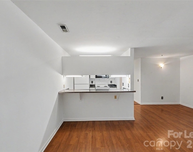 9535 University Terrace Drive - Photo Thumbnail 10