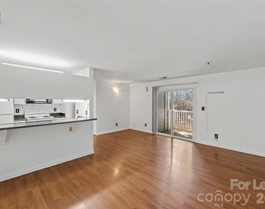 9535 University Terrace Drive - Photo Thumbnail 6
