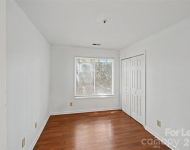 9535 University Terrace Drive - Photo Thumbnail 7