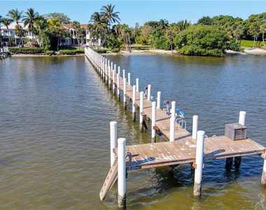 1320 S Lakeside Drive - Photo Thumbnail 47