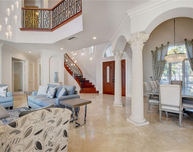 1320 S Lakeside Drive - Photo Thumbnail 4