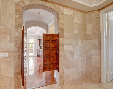 1320 S Lakeside Drive - Photo Thumbnail 39