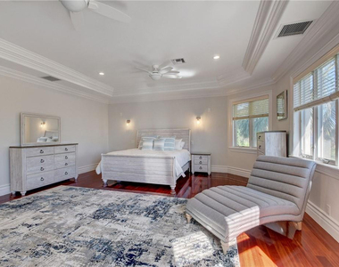 1320 S Lakeside Drive - Photo Thumbnail 34